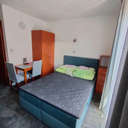 Kwiatano - Plac Zabaw & Jacuzzi & Basen & Sauna - Budynek C