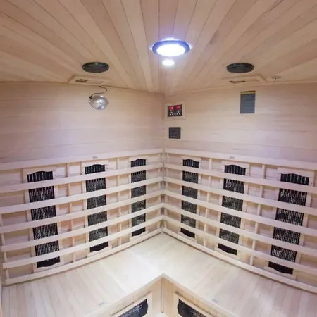 Kwiatano - Plac Zabaw & Jacuzzi & Basen & Sauna - Budynek C * グジボボ