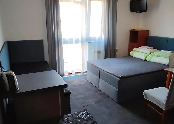 Kwiatano - Plac Zabaw & Jacuzzi & Basen & Sauna - Budynek C Üdülőpark Grzybowo