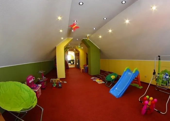 Kwiatano - Plac Zabaw & Jacuzzi & Basen & Sauna - Budynek C *