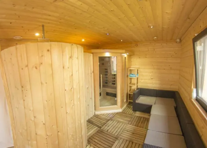 Kwiatano - Plac Zabaw & Jacuzzi & Basen & Sauna - Budynek C *